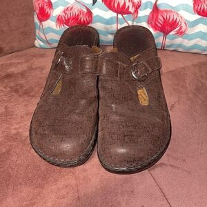 BOC born concepts brown clogs